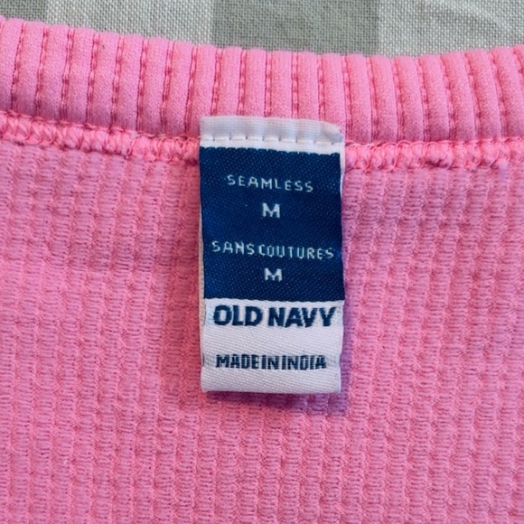 Old Navy Pink Ribbed Top💕 - Picture 3 of 3